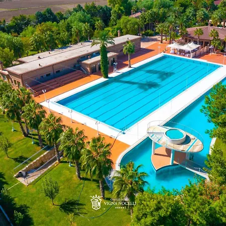 فندق Grand Vigna Nocelli لوتشرا
